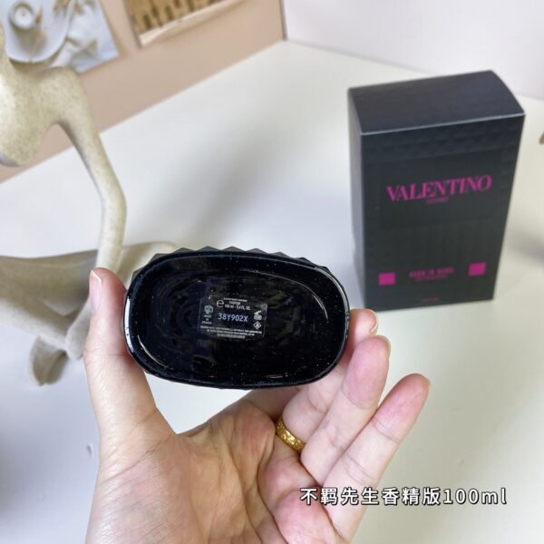 Valentino BORN IN ROMA EXTRADOSE EAU DE PARFUM 100ML