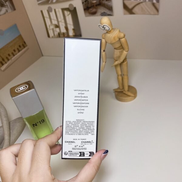 Chanel N°19 100ml