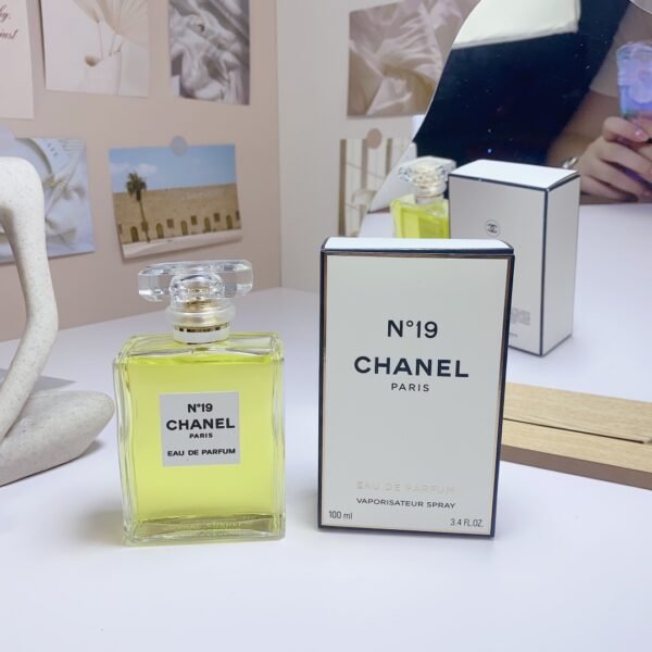 Chanel N°19 100ml