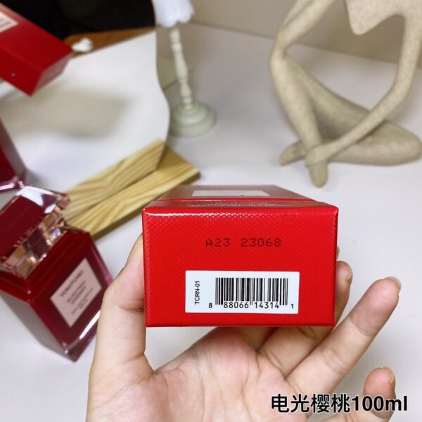 Tom Ford  ELECTRIC CHERRY Eau de Parfum