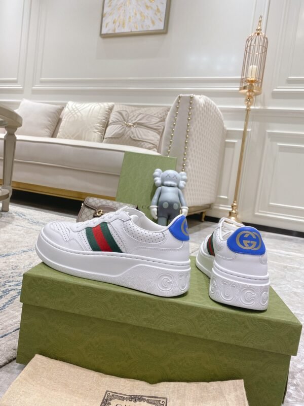 GUCCI Women's GG sneaker