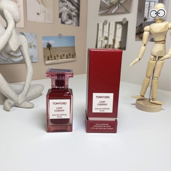 Tom Ford  Lost Cherry Perfume