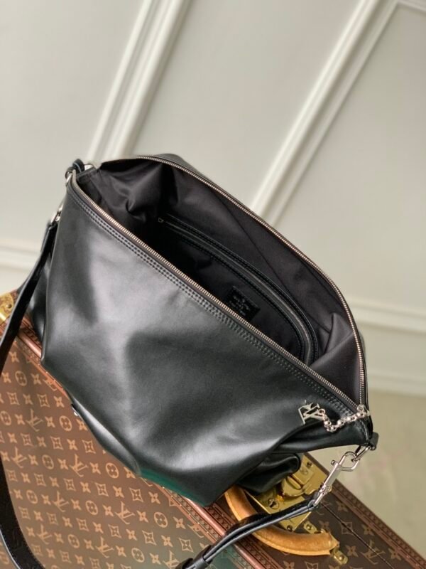 Louis Vuitton Vagabond Hobo M13986