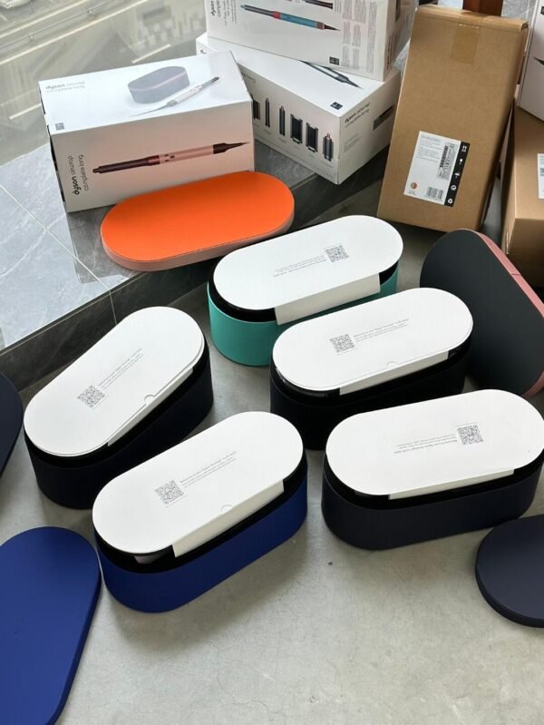 New Dyson Airwrap i.d.™ multi-styler and dryer Straight+Wavy