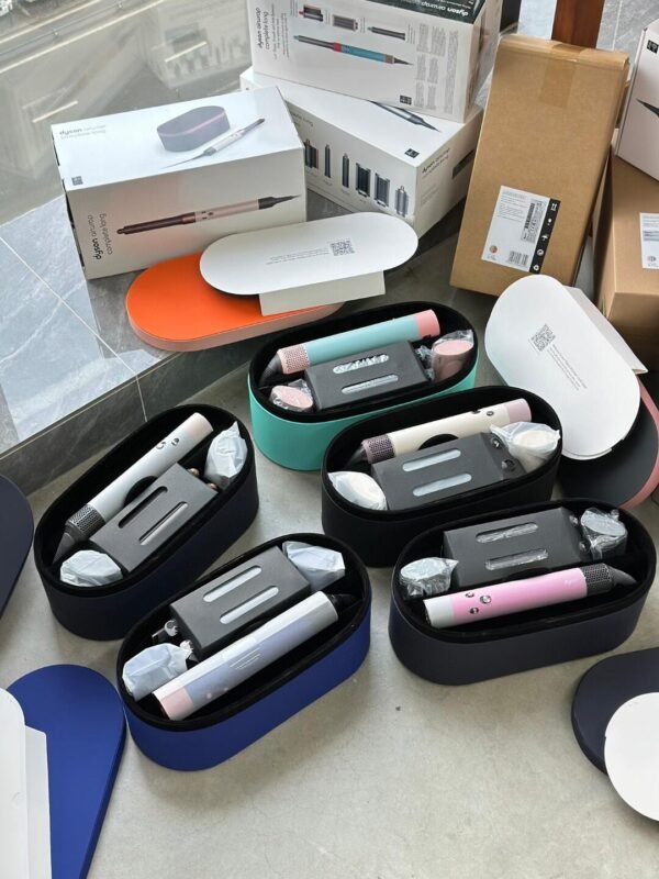 New Dyson Airwrap i.d.™ multi-styler and dryer Straight+Wavy