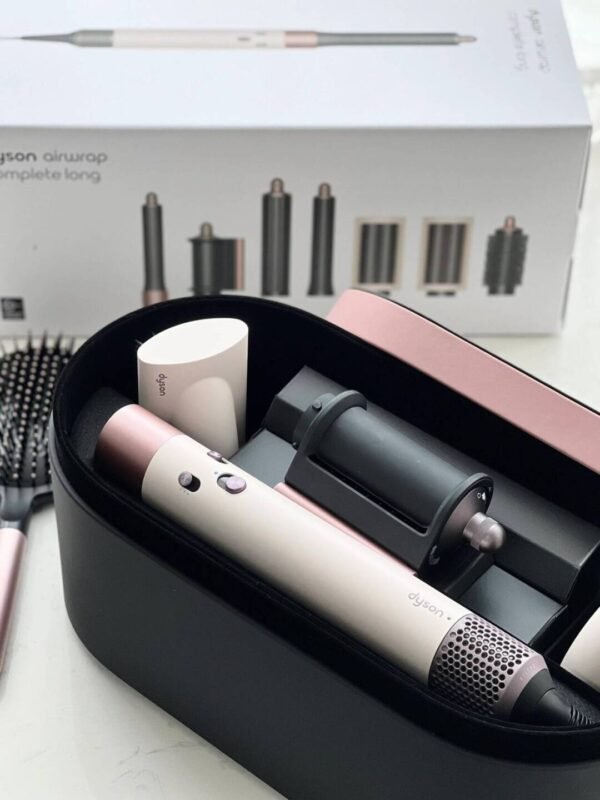 New Dyson Airwrap i.d.™ multi-styler and dryer Straight+Wavy